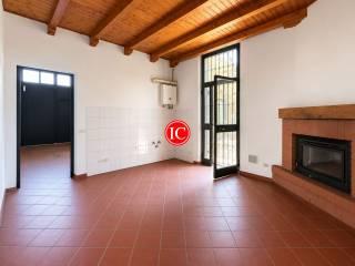 Villa plurifamiliare via San Martino e Solferino, Centro, Sant'Angelo Lodigiano — foto 14 di 39