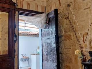 Appartamento via San Martino, 14, Centro Storico, Tarquinia