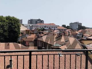 Quadrilocale ottimo stato, terzo piano, Centro Storico, Monza — foto 2 di 26
