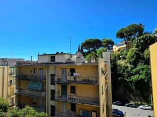 Quadrilocale via Luigi Rizzo 102, Pegli, Genova