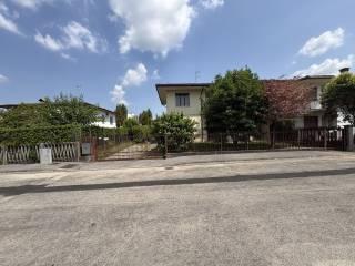 Trilocale via Miramonti, Centro, Torreglia — foto 8 di 14