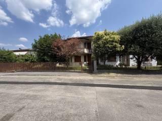 Trilocale via Miramonti, Centro, Torreglia — foto 3 di 14