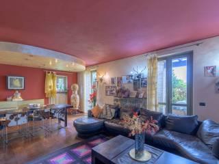 Villa unifamiliare via Grigioni, Centro, Arona — foto 2 di 24