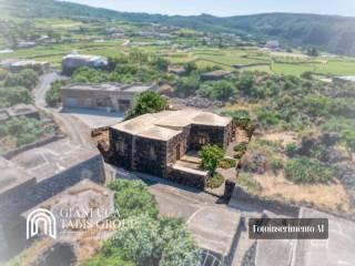 Villa unifamiliare via Cafaro 5, Bugeber, Pantelleria — foto 2 di 24