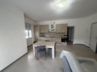 Bilocale viale della Costituzione 7, Centro, Mandello del Lario — foto 3 di 9