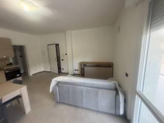 Bilocale viale della Costituzione 7, Centro, Mandello del Lario — foto 4 di 9