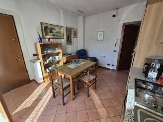 Bilocale via Giuseppe Garibaldi 52, Centro, Missaglia — foto 7 di 16