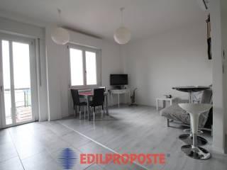 Bilocale via A. De Gasperi 58, Centro, Brugherio — foto 2 di 9