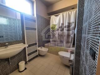 Quadrilocale buono stato, secondo piano, Centro Storico, Desenzano del Garda — foto 3 di 8