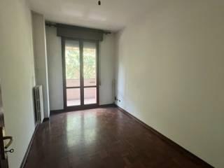 Appartamento via Pietro Giardini, Viali, Modena