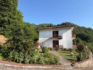 Villa bifamiliare via della Fontana 20, Chifenti, Borgo a Mozzano — foto 11 di 16