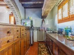 Villa unifamiliare Localita' Roncaglio Cadrazzole, Canossa