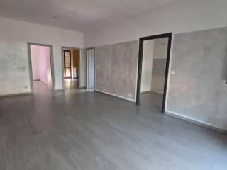 Quadrilocale via 24 Maggio, Centro, Castagnole delle Lanze