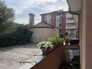 Trilocale ottimo stato, piano rialzato, Centro, Bernareggio — foto 6 di 14
