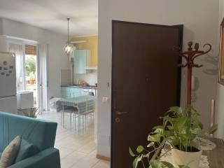 Trilocale ottimo stato, piano rialzato, Centro, Bernareggio — foto 14 di 14