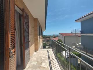 Trilocale via Donatello, Porto San Giorgio — foto 17 di 23