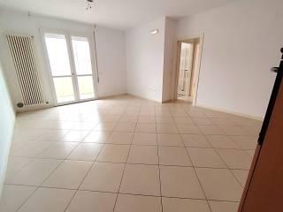 Trilocale vicolo Ca' Rezzonico 9A, Centro, Bassano del Grappa — foto 2 di 8