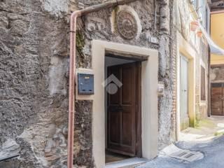 Bilocale via Antonio Tempesta 4, Centro, Caprarola — foto 2 di 13