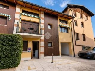 Bilocale via per albisano 12, Centro, Torri del Benaco — foto 8 di 12