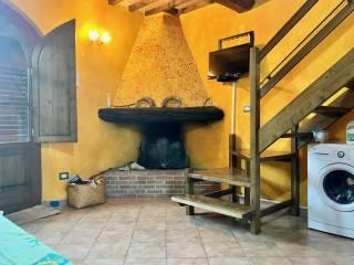 Trilocale via Panicale, Centro, Buti — foto 12 di 17
