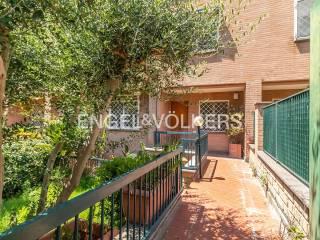 Villa a schiera via delle Costellazioni, Torrino, Roma — foto 2 di 48