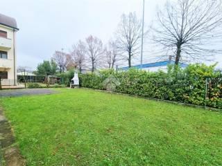 Trilocale via A. De Gasperi 28, Centro, Creazzo — foto 15 di 16
