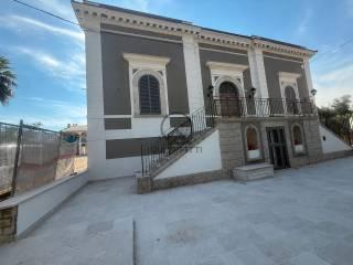 Villa bifamiliare via Castel del Monte 41, Castel del Monte, Andria