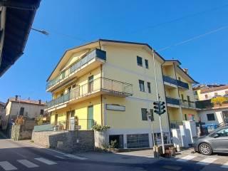Bilocale via Evaristo Trentini 4, Clivio — foto 4 di 11