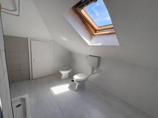 Mansarda via Dante 4, Centro, Rocchetta Tanaro — foto 12 di 14