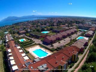 Bilocale via Daniele Comboni 53, Rivoltella, Desenzano del Garda — foto 2 di 15
