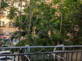 Monolocale piazza Castelnuovo 6, Politeama - Ruggiero Settimo, Palermo