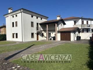 Villa unifamiliare via Roma 21, Centro, Camisano Vicentino — foto 24 di 33
