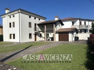 Villa unifamiliare via Roma 21, Centro, Camisano Vicentino — foto 27 di 33