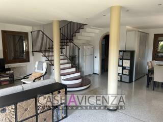 Villa unifamiliare via Roma 21, Centro, Camisano Vicentino — foto 2 di 33