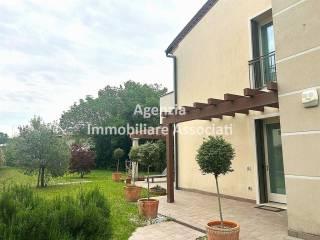 Villa a schiera via Beato Marco D'Aviano, Centro, Bassano del Grappa — foto 2 di 9