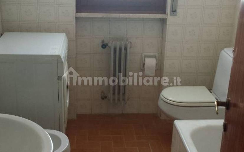 Stanza singola via Francesco Cilea 1, Pistoia — foto 5 di 9