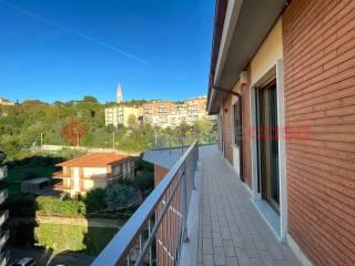 Attico via San Bonaventura, Centro, Perugia — foto 8 di 31