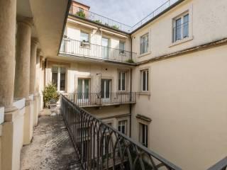 Appartamento via Leoncino 18, Centro Storico, Verona