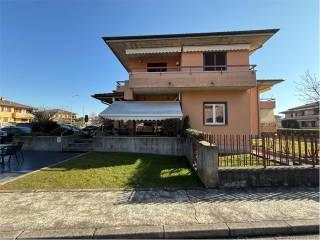 Trilocale ottimo stato, Centro, Luisago — foto 10 di 38