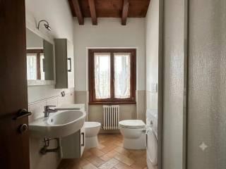 Appartamento buono stato, secondo piano, Centro, Poggio Rusco — foto 4 di 8