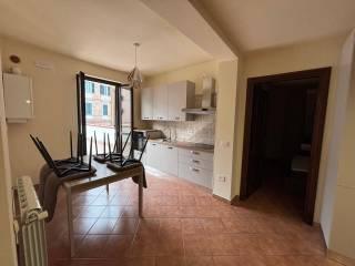 Bilocale via Cialdini, Centro, Fabriano — foto 2 di 10