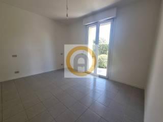 Trilocale ottimo stato, piano terra, Centro, Romano d'Ezzelino — foto 2 di 12