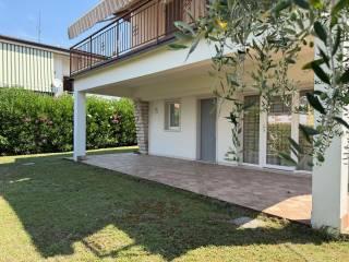 Bilocale via Alessandro Volta 29, Centro, Bardolino — foto 9 di 13