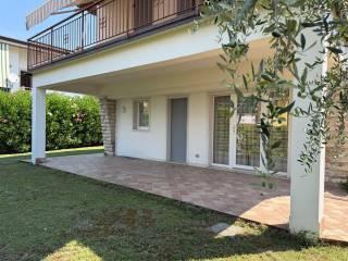 Bilocale via Alessandro Volta 29, Centro, Bardolino — foto 10 di 13