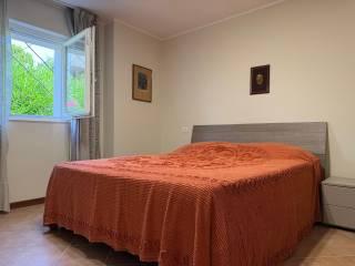 Bilocale via Alessandro Volta 29, Centro, Bardolino — foto 5 di 13