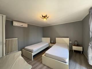 Stanza in affitto in appartamento via Cipani Gian Battista 20, Gardone Riviera — foto 6 di 12
