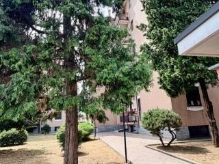 Bilocale via Filippo Turati 37, Centro, Brugherio