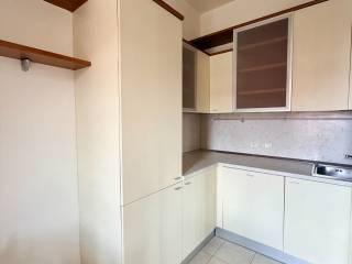Bilocale via Filippo Turati 37, Centro, Brugherio — foto 18 di 24