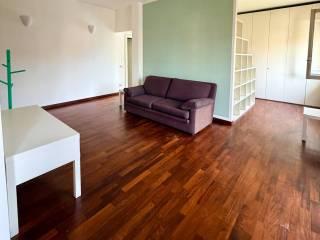 Bilocale via Filippo Turati 37, Centro, Brugherio — foto 6 di 24