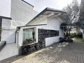 Villa unifamiliare via Giuseppe Garibaldi, Nicolosi